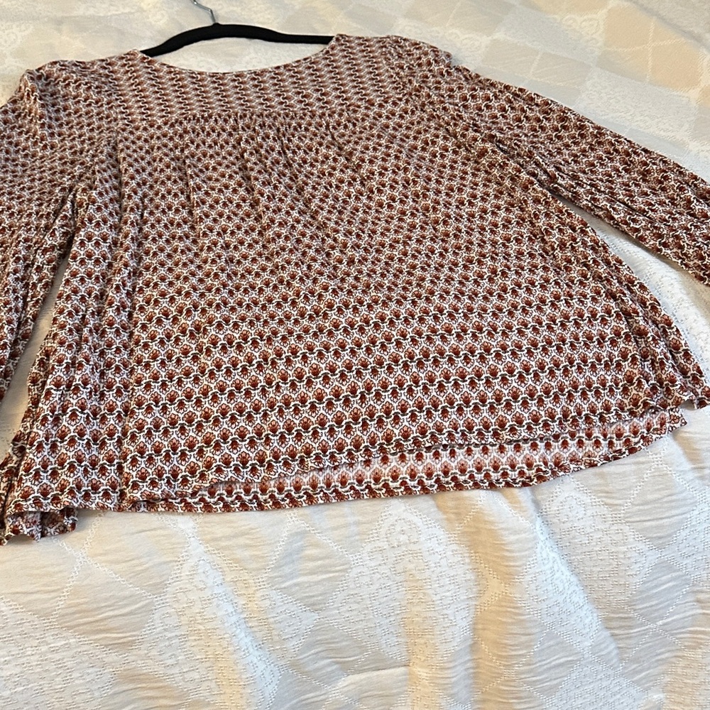 LOFT Brown and White Geometric Blouse